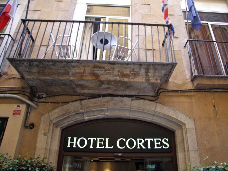 Hotel Cortes ** (3)