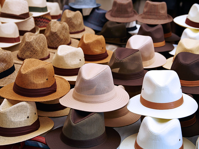 'Over the top': Nueva exposición de Artesanía Catalunya dedicada al mundo de los sombreros